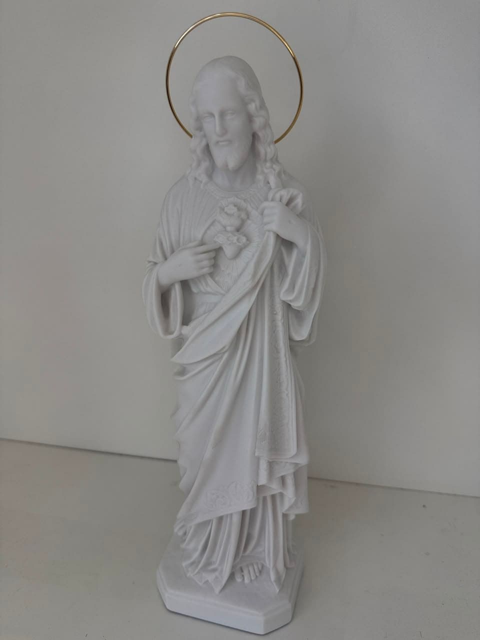 SAGRADO  CORAÇÃO DE JESUS EM PO DE MÁRMORE(Vigore) - 30 CM
